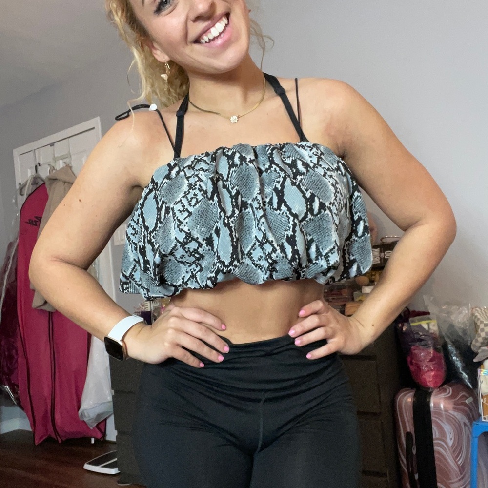 SHEIN Snake Print Puff Crop Blouse, Size Large